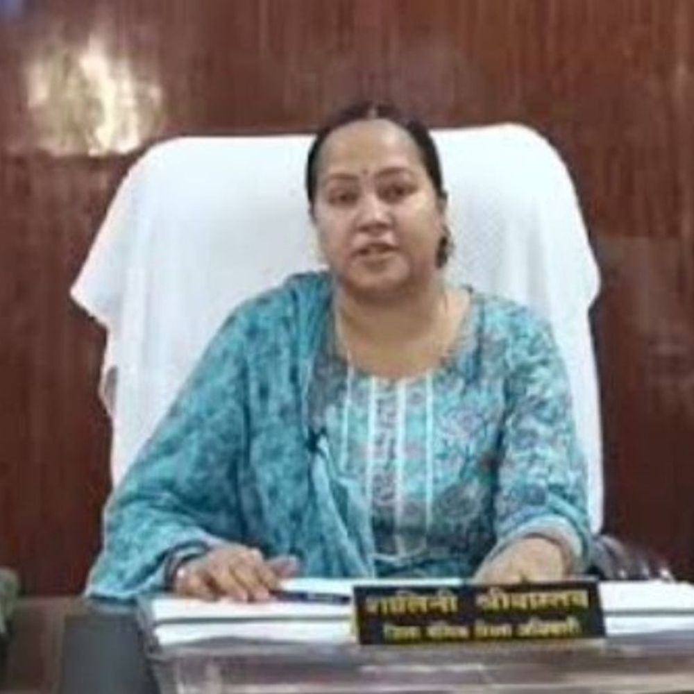 निलंबित बीएसए के आवास से डीवीआर बरामद:कार्यालय से गायब हुई थी, शिक्षक खुदकुशी मामले में कार्रवाई