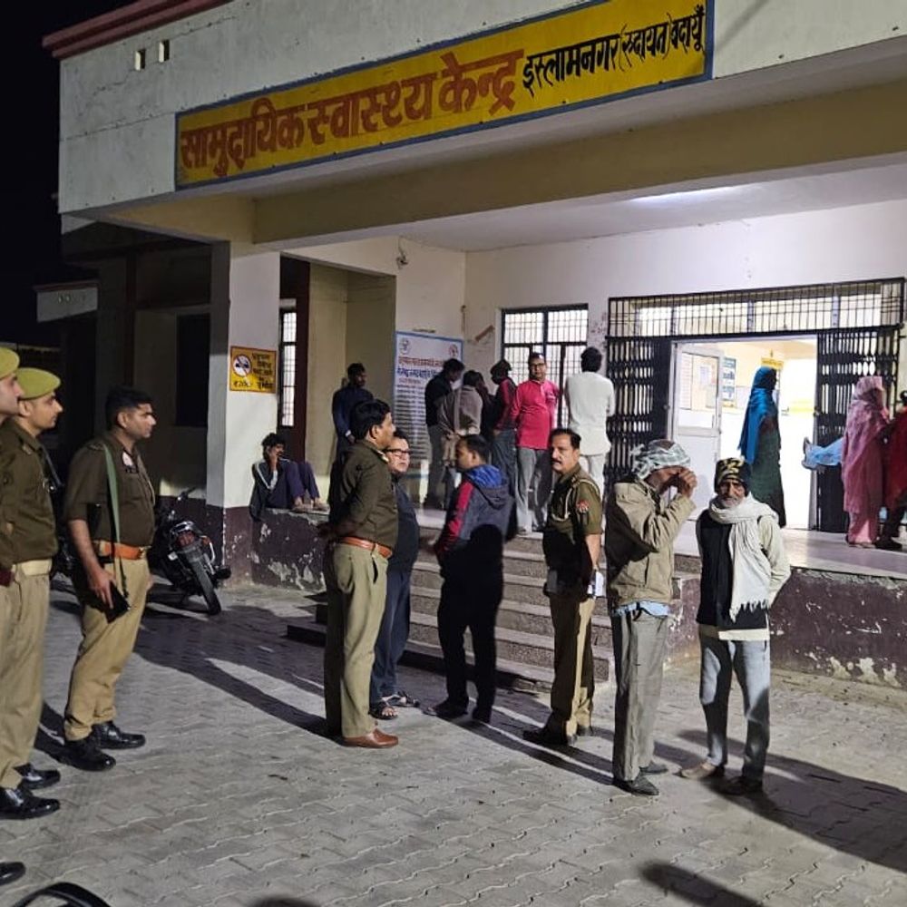 बिल्सी में दो बाइकों की भिड़ंत में पिता-पुत्र की मौत:करनपुर के पास हुआ हादास, दो अन्य घायल; अस्पताल रेफर