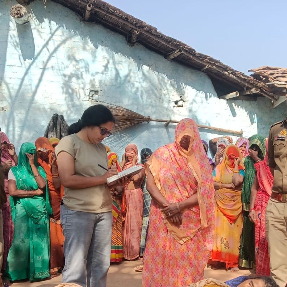 कौशांबी में बुजुर्ग महिला ने की आत्महत्या:गंभीर बीमारी से परेशान होकर घर में लगाई फांसी