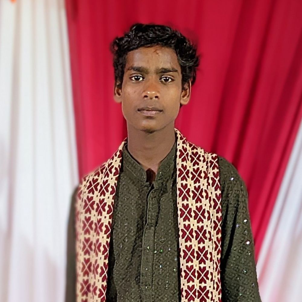 हापुड़ में बिजली के पोल से बाइक टकराई, मौत:दो नाबालिग युवक नली हुसैनपुर से लौट रहे थे घर, एक गंभीर घायल