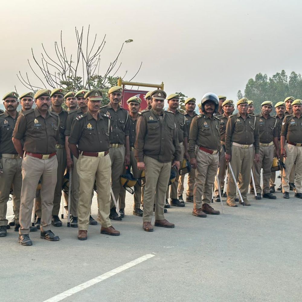 होली को लेकर पुलिस प्रशासन अलर्ट:जिले भर में फ्लैग मार्च, ड्रोन से निगरानी; हुड़दंगियों पर कार्रवाई की चेतावनी