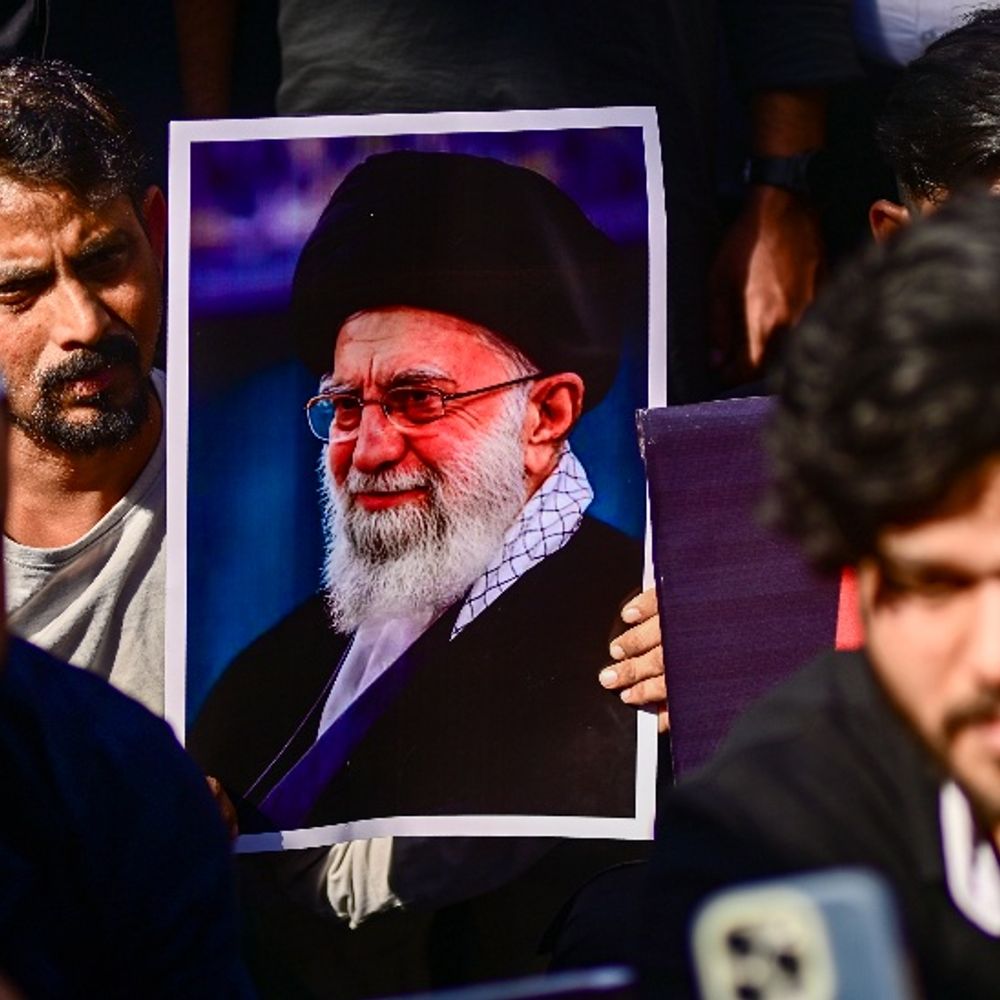 इजराइल-ईरान जंग, यूएई से 4 फ्लाइट भारत पहुंचीं:PM मोदी ने 48 घंटे में 5 प्रमुख राष्ट्राध्यक्षों से बात की; कश्मीर में लगातार दूसरे दिन प्रदर्शन