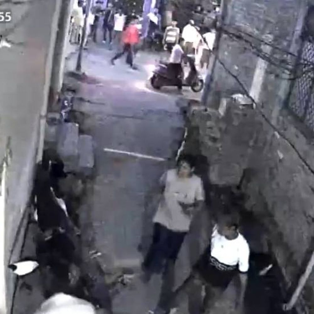 रावतपुर में घर में घुसकर युवक को पीटा:बुजुर्ग महिला और युवक का सिर फटा, बाइक तोड़ी; 6 पर FIR दर्ज