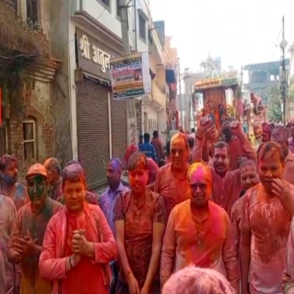 सुल्तानपुर में शाम तक चला होली का जश्न:ड्रोन से हुई निगरानी, भगवान नरसिंह की शोभा यात्रा भी निकली