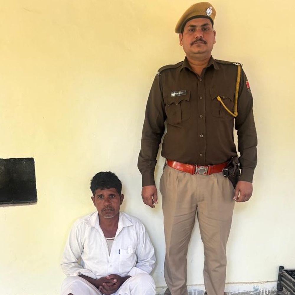 मादक पदार्थो की तस्करी करने वाला ईनामी बदमाश गिरफ्तार:  विशेष टीम ने लकड़ी काटने वाले बनकर रैली कर किया गिरफ्तार – Sawai Madhopur News