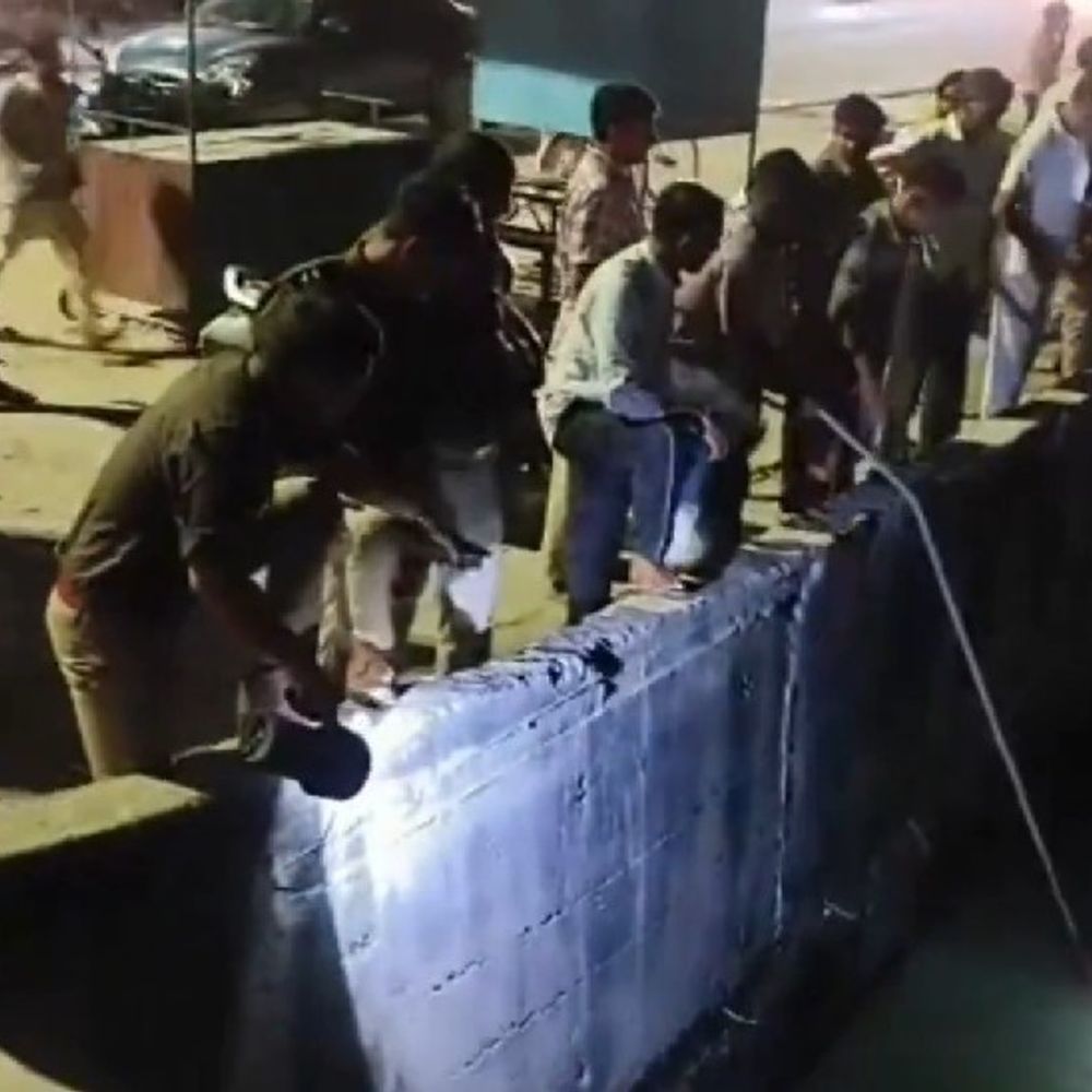 नशे की हालत में लखनऊ के नहर में गिरा युवक:तलाश में जुटी पुलिस, पारा के तिकुनिया शारदा नहर में हादसा; होली पर शराब पीने की आशंका