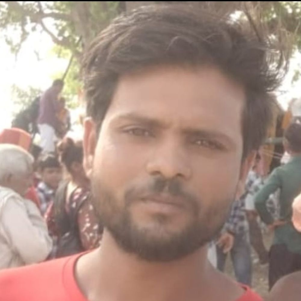 एटा में सड़क हादसा में युवक की मौत:बाजार से लौटते समय खड़ित पुल के पास हुआ हादसा, मेडिकल कॉलेज में मृत घोषित