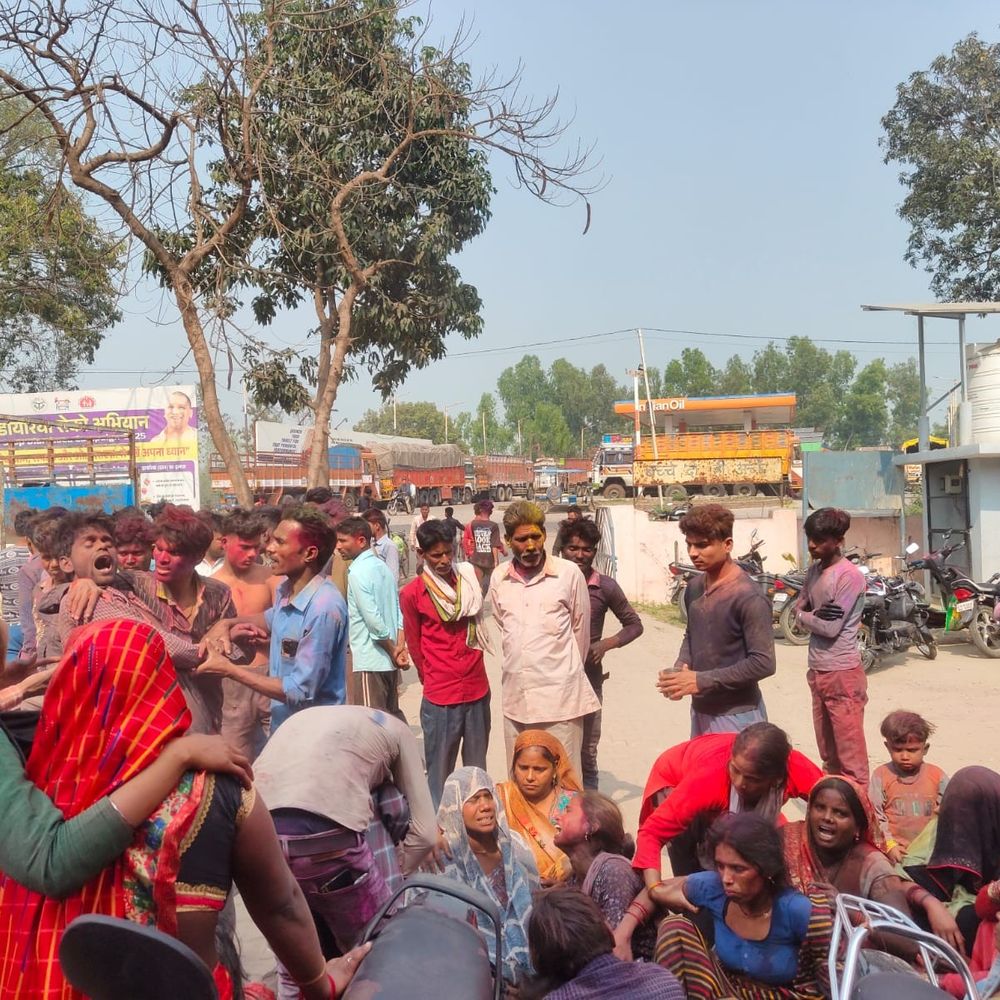 होली पर ससुराल से लौट रहे दो युवकों की मौत:पीलीभीत में दो बाइकों की आमने-सामने टक्कर, एक शाहजहांपुर का रहने वाला
