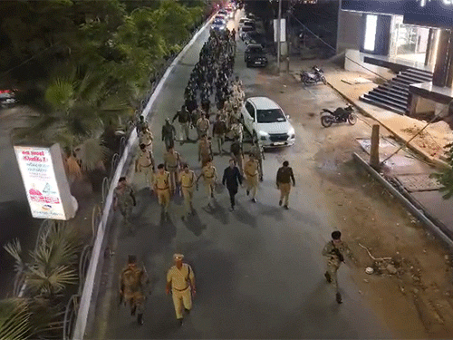 बिलासपुर में होली पर पुलिस सख्त…देर रात निकले SSP:  24 घंटे में 128 गुंडे-बदमाशों की गिरफ्तारी, शराब पीकर गाड़ी चलाने वाले 1000 पर चालानी कार्रवाई – Bilaspur (Chhattisgarh) News