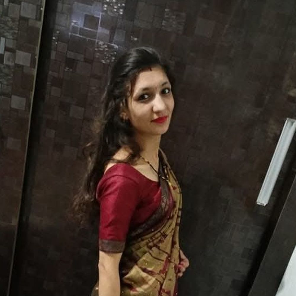 हाथरस में महिला का शव फंदे पर मिला:5 साल पहले लव मैरिज की थी, भाई बोला- पति ने हत्या कर शव फंदे पर टांगा