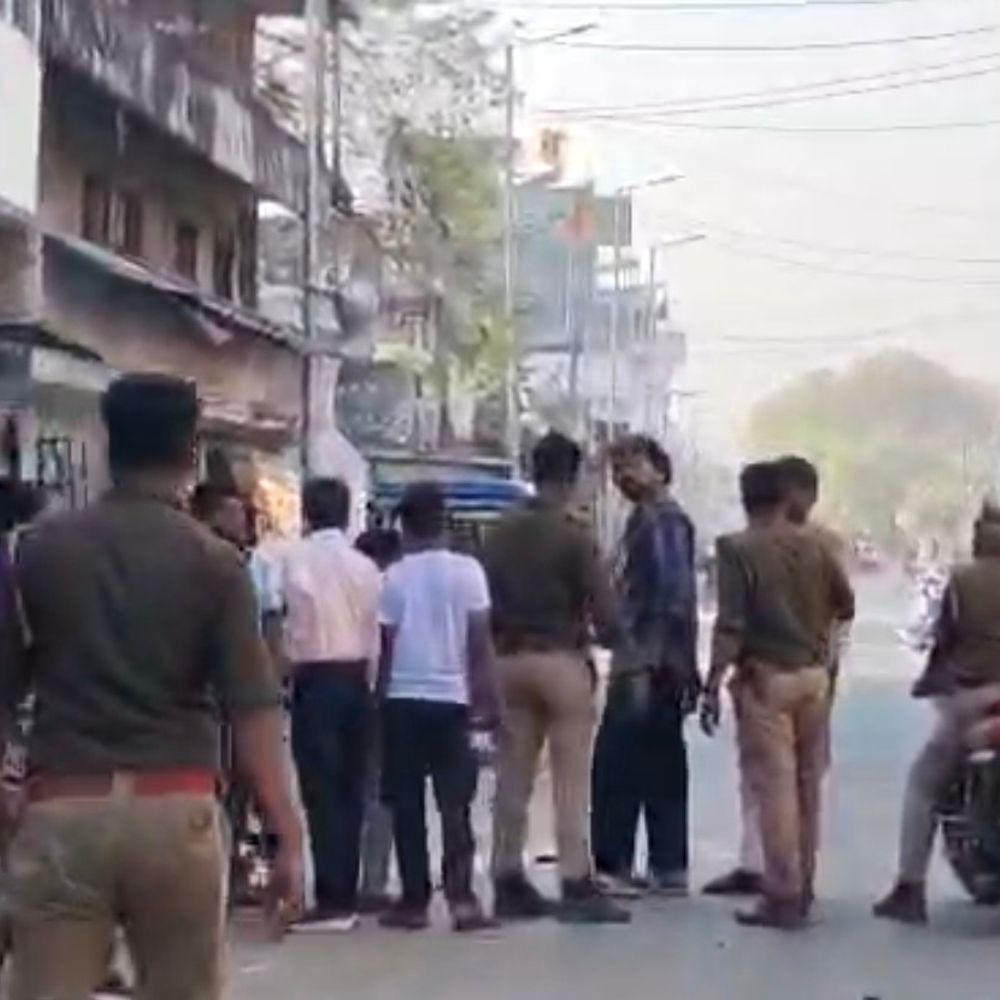 होली पर कुंडा चौराहे पर मारपीट, दो घायल:पुलिस पर एकतरफा कार्रवाई का आरोप, विवादित युवक पर कार्रवाई नहीं