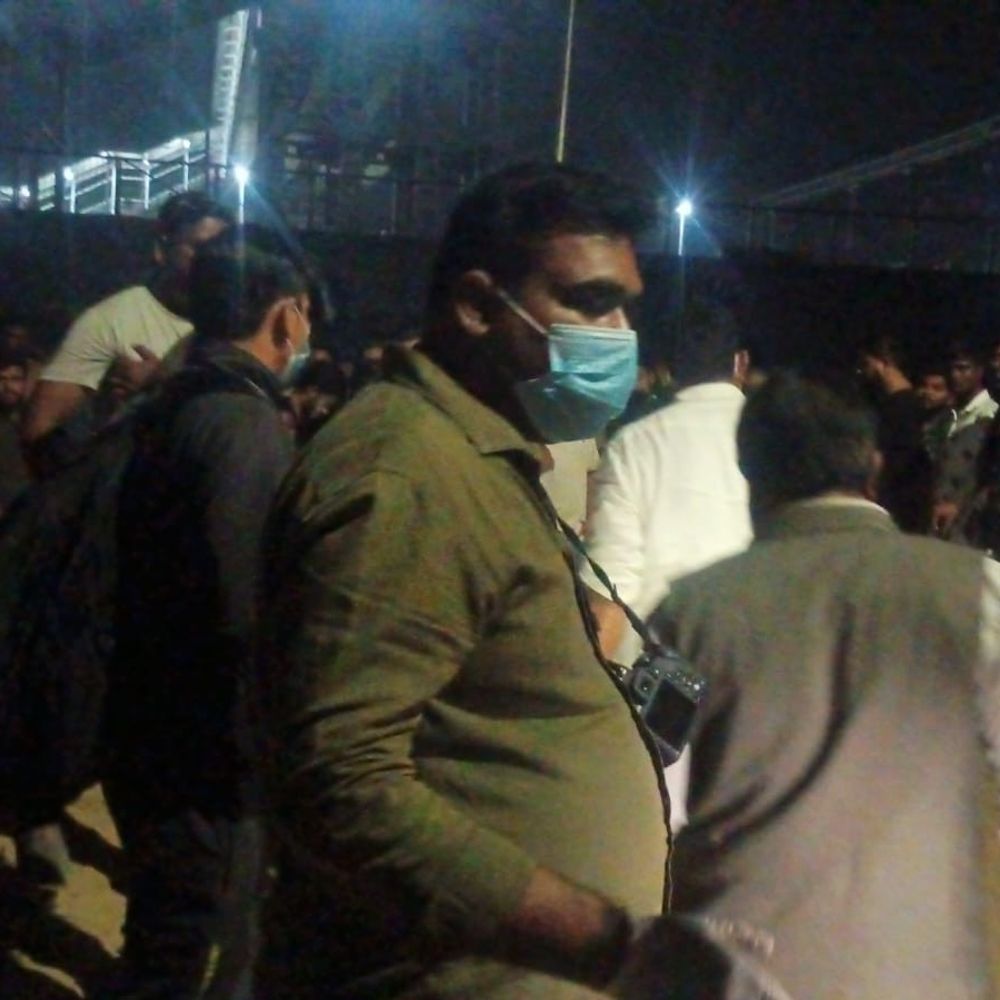 इमामबाड़े में तोड़फोड़, अराजकतत्वों ने ताला तोड़ा:धार्मिक स्थल के बाहर लगी भीड़, एसपी ग्रामीण बोले- दोषियों पर कड़ी कार्रवाई करेंगे