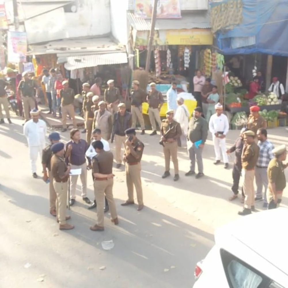 श्रावस्ती में होली पर प्रशासन अलर्ट:शांति-सौहार्द बनाए रखने की अपील, संवेदनशील स्थलों पर सीसीटीवी से निगरानी