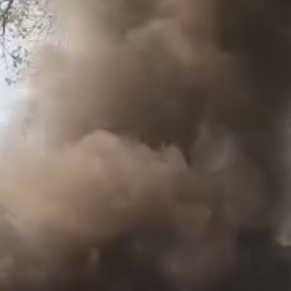 अंबेडकरनगर में होली पर तीन दुकानें जलीं:लाखों का सामान राख, आग लगने के कारणों की जांच जारी