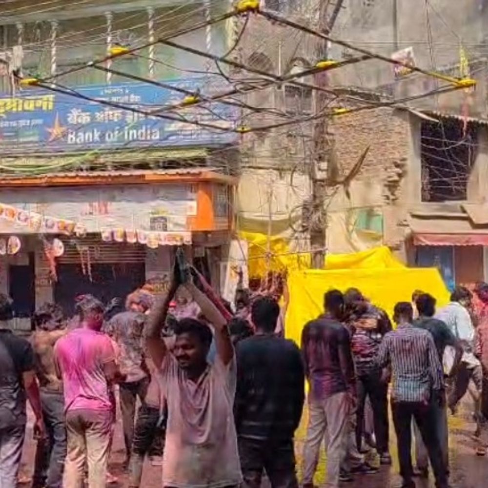 आज अखबार नहीं,पढ़िए जौनपुर की कल की बड़ी खबरें:होली में जमकर उड़ा अबीर गुलाल, पूर्वांचल विवि में 5 करोड़ का जल-ऊर्जा शोध संस्थान बनेगा