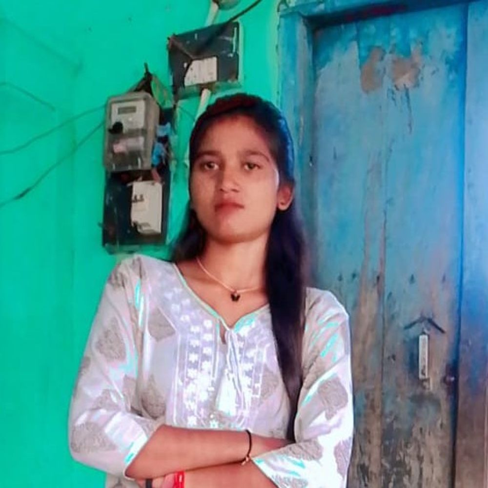 इटावा में पत्नी-बेटी 60 फीट गहरे कुएं में कूदी:पति बात नहीं माना तो उठाया कदम, मां की हालत गंभीर, बेटी का रेस्क्यू 3 घंटे से जारी