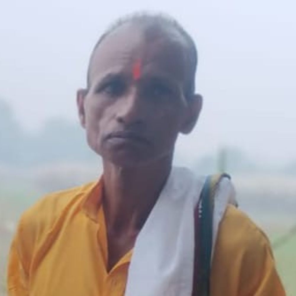 देवरिया में सड़क हादसे में बिहार के किसान की मौत:झरही नदी पुल के पास बाइक को पिकअप ने मारी टक्कर