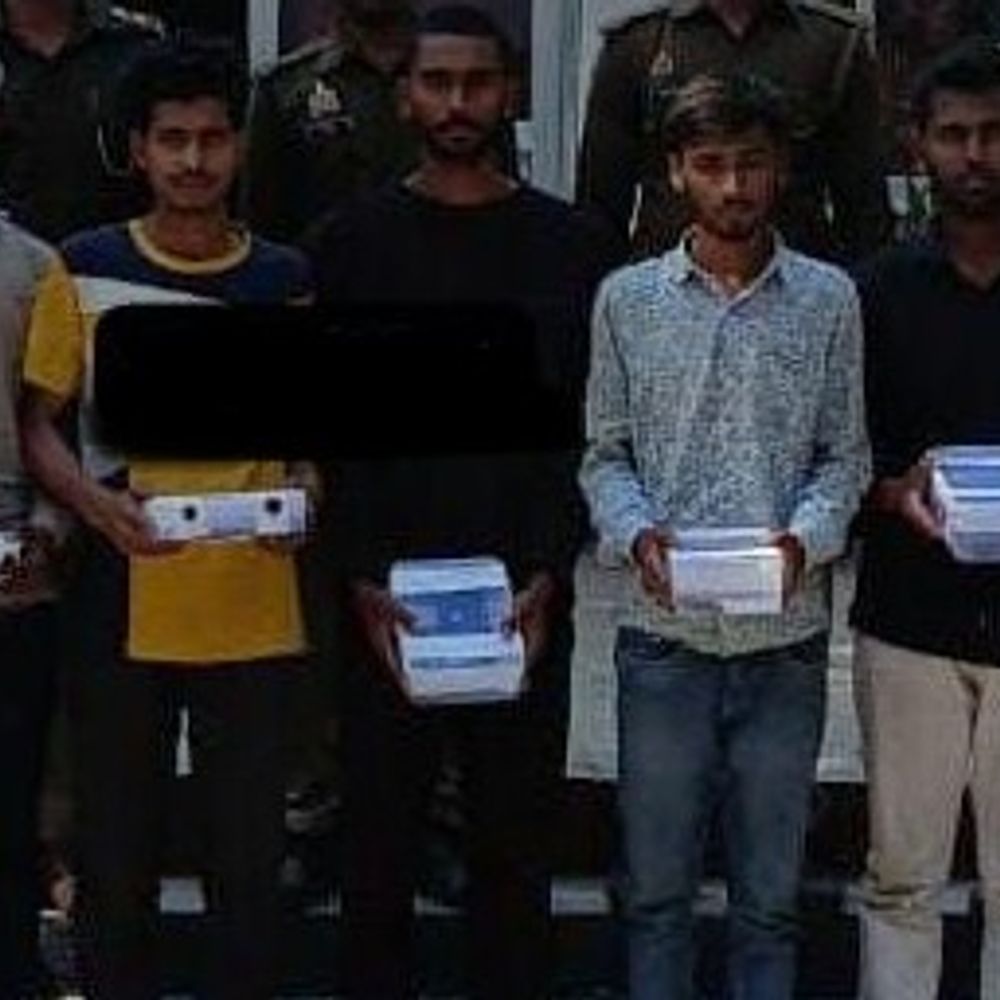 फर्जी UPI पेमेंट से ठगी का खेल:बनावटी स्क्रीनशॉट दिखाकर दुकानदारों को देते थे धोखा, प्रयागराज में पुलिस की गिरफ्त में इंटर-डिस्ट्रिक्ट गैंग