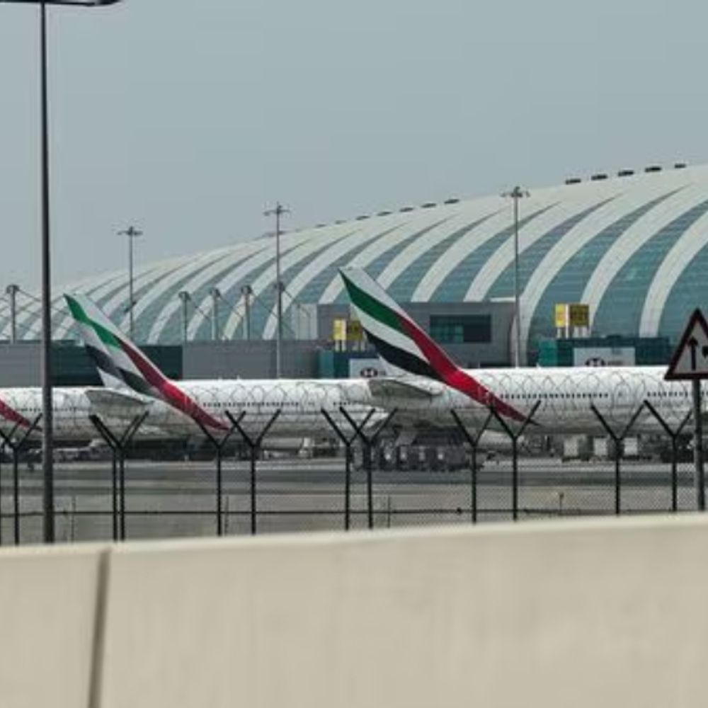 मिडिल ईस्ट में तनाव से ज्यादातर फ्लाइट्स कैंसिल:एअर इंडिया, इंडिगो और एमिरेट्स जैसी एयरलाइन फुल रिफंड दे रही; जानें इसे क्लेम करने का तरीका