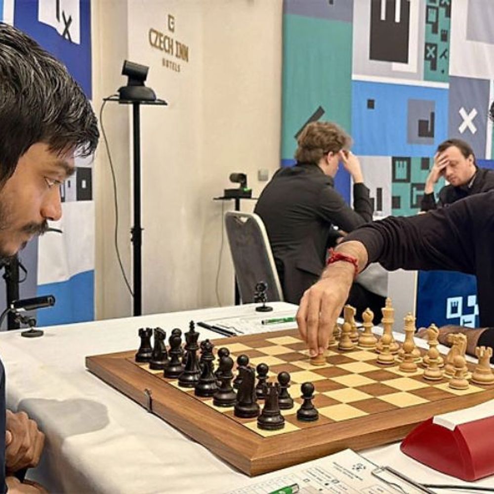 वर्ल्ड चैंपियन गुकेश को ग्रैंडमास्टर अरविंद चिदंबरम ने हराया:प्राग चेस फेस्टिवल में आखिरी नंबर पर पहुंचे; 19 रेटिंग पॉइंट्स भी कटे