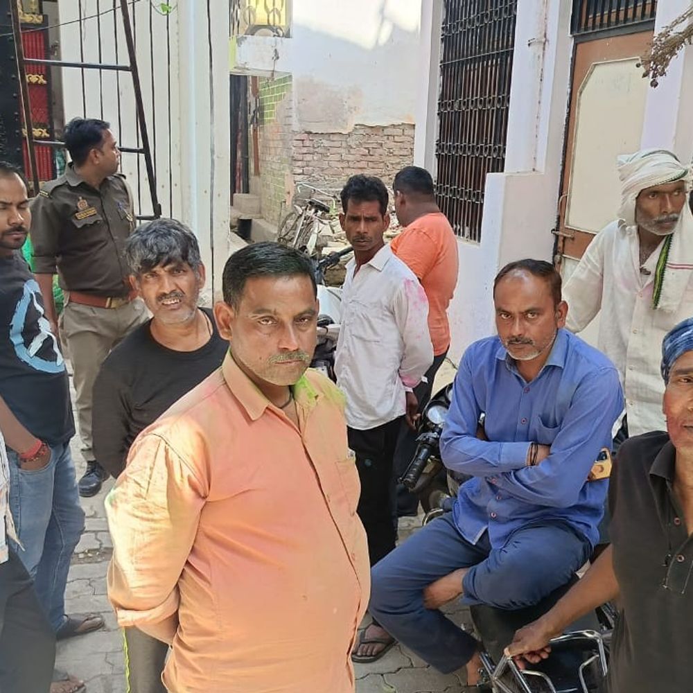 कमरे में मरी मिली प्रतियोगी छात्रा:प्रयागराज में रहकर प्रतियोगी परीक्षा की तैयारी कर रही थी, ट्यूशन पढ़ाती थी; आजमगढ़ में रहता है परिवार