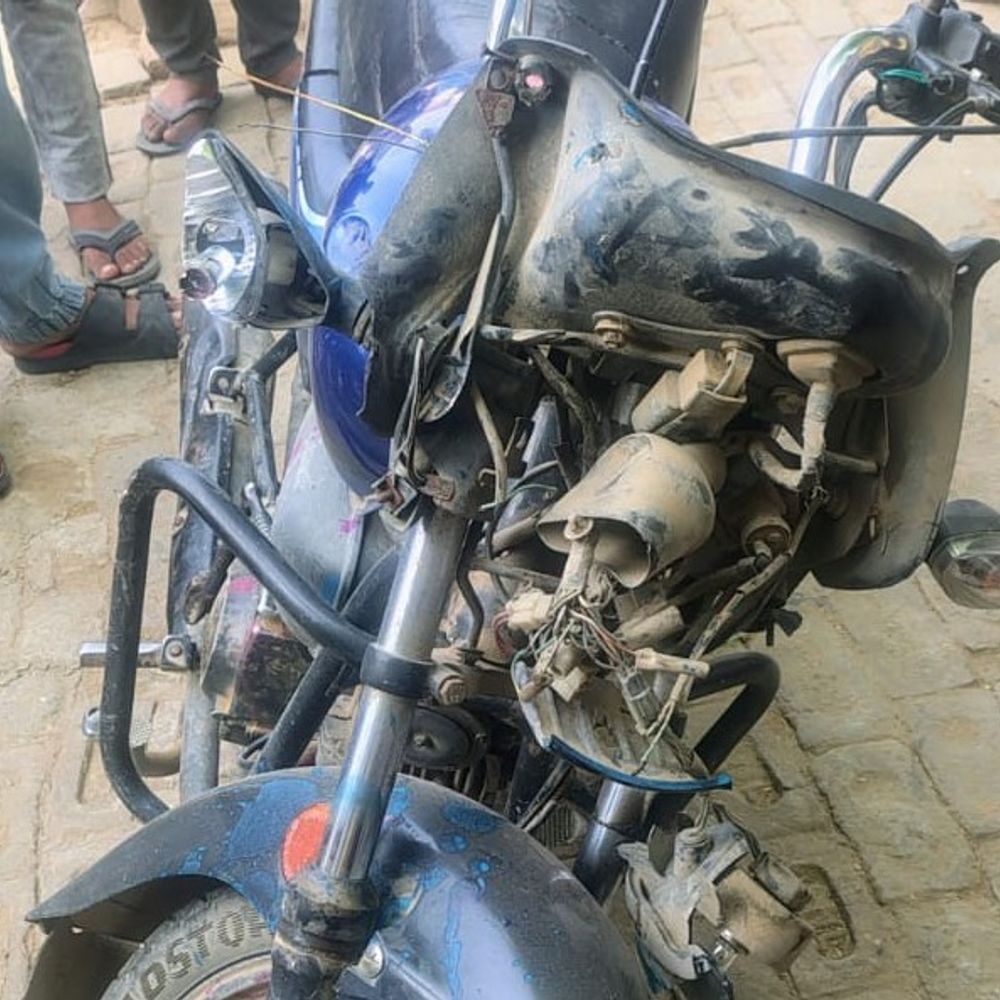संभल में छात्र की ई-रिक्शा से टक्कर, मौत:घर से बाइक निकालते समय हादसा, UPSC की तैयारी भी कर रहा था