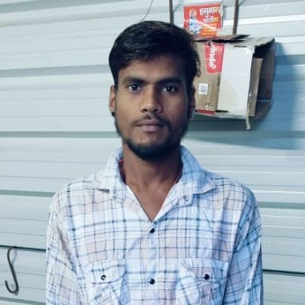 ललितपुर में रेलवे पटरी पर मिला था युवक का शव:पिता ने गांव के ही व्यक्ति पर हत्या कर शव ट्रैक पर फेंकने का लगाया आरोप