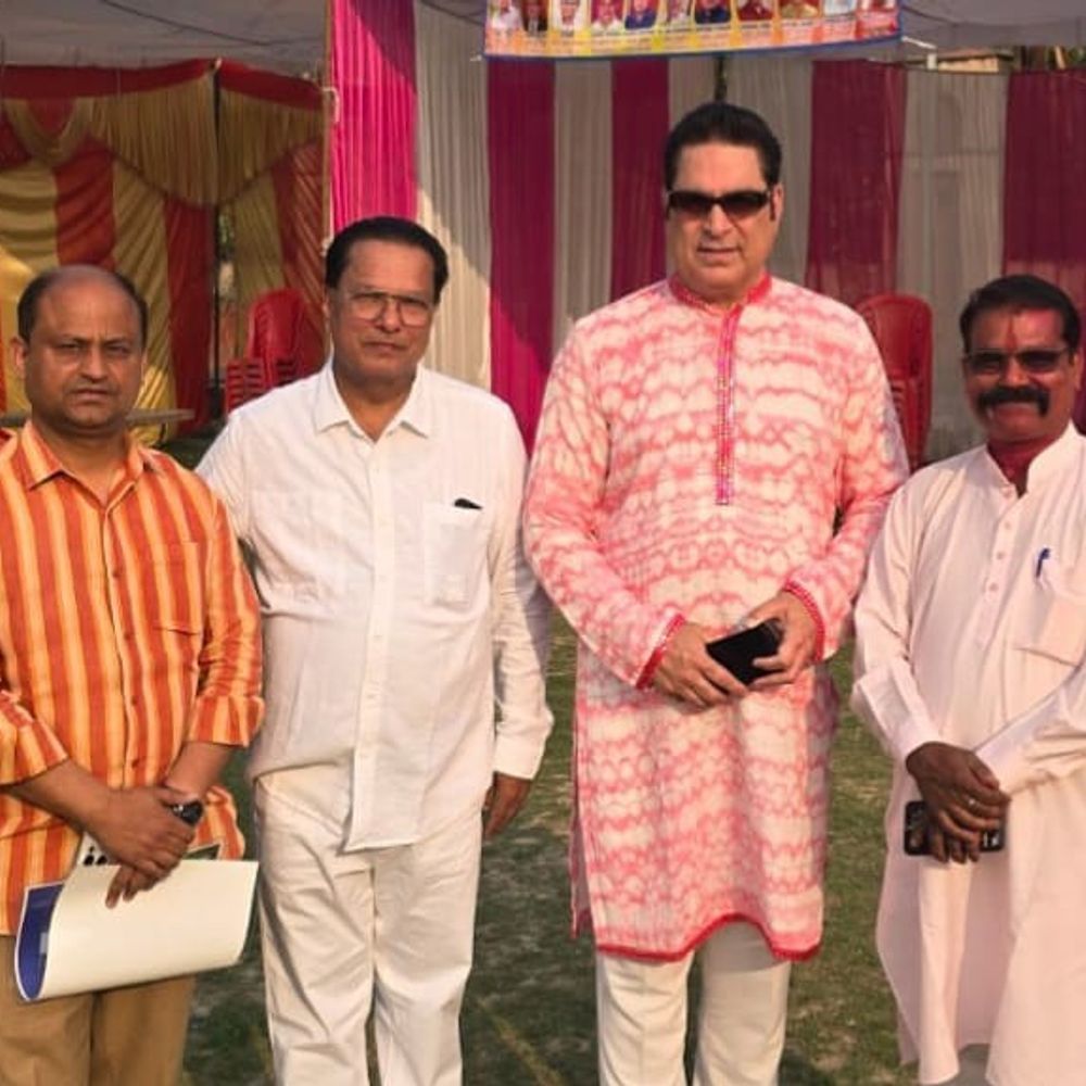 नवेद मियां ने किला परिसर में मनाई होली:रामपुर में होली मिलन समारोह, लोगों को दी बधाई