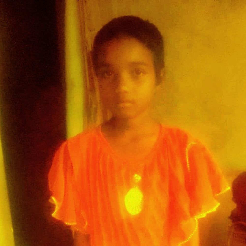 राप्ती नदी से 22 घंटे बाद मिला बच्ची का शव:श्रावस्ती के सेमरहनिया गांव में होली पर हुआ हादसा, तीन किलोमीटर दूर मिला