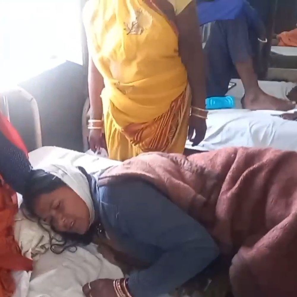 दमोह में ससुर ने बहू पर कुल्हाड़ी से हमला किया:हालत गंभीर, दोज रखने को लेकर हुआ विवाद; आरोपी फरार, केस दर्ज