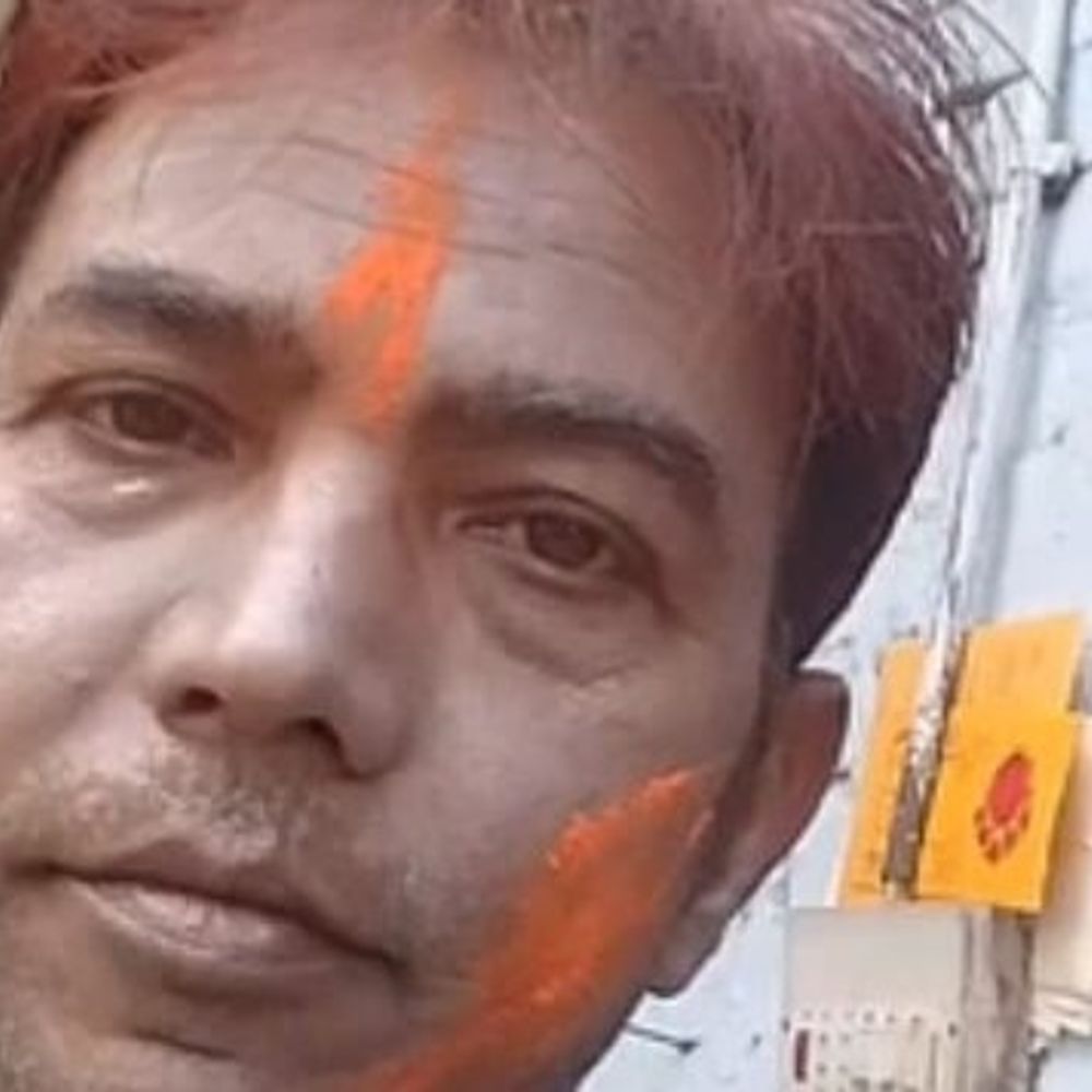 सड़क हादसे में पिता-पुत्र की मौत:बलरामपुर में ट्रक ने बाइक को मारी टक्कर, चालक फरार