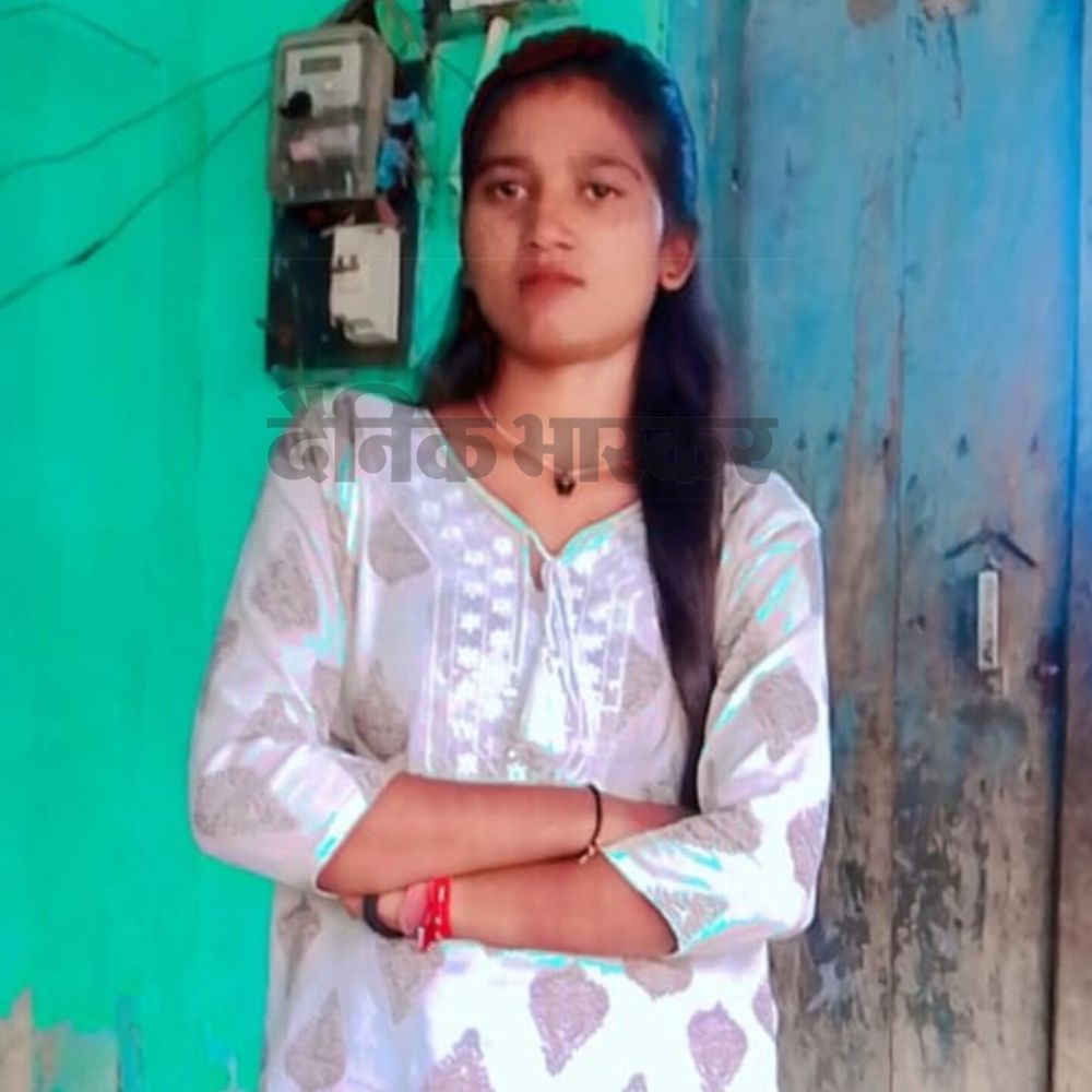 मां को बचाने कुएं में कूदी बेटी की मौत:होली पर पति से नाराज थी पत्नी, महिला को बचाया, युवती का 4 घंटे बाद शव मिला