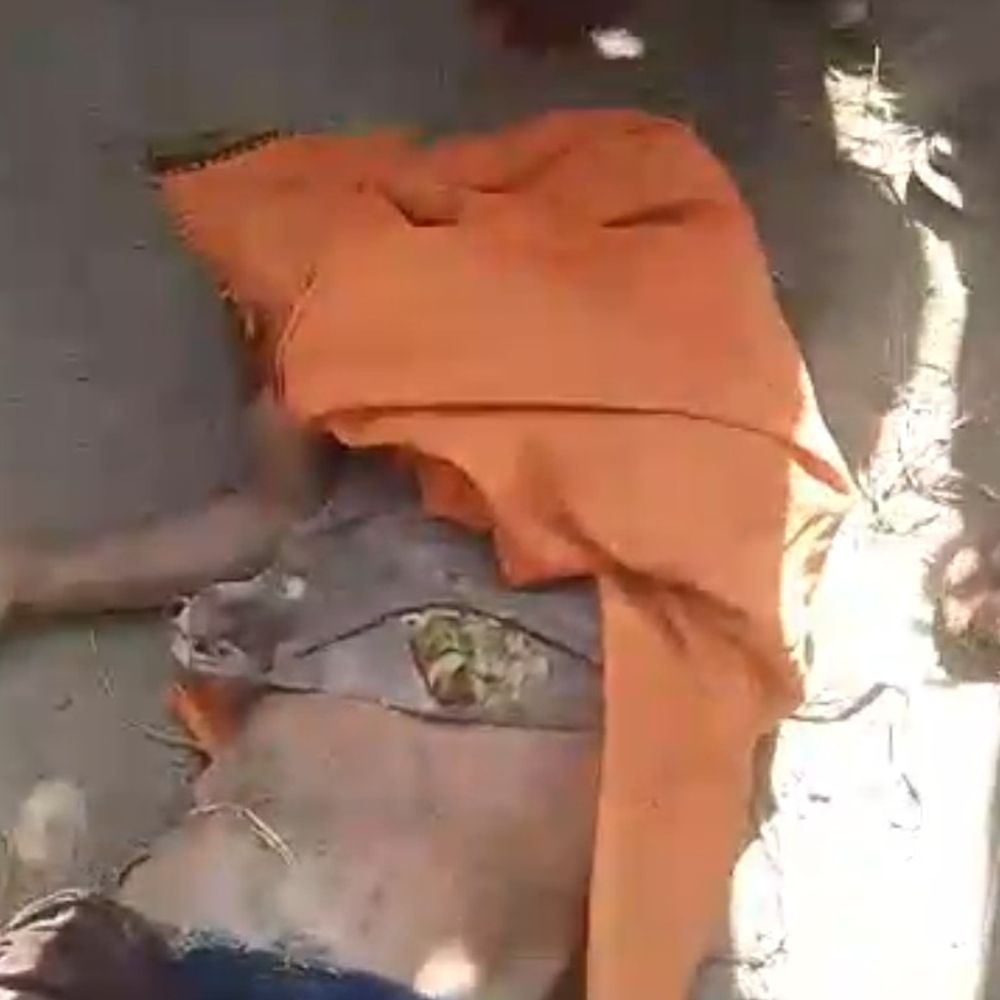 ट्रैक्टर के टायर और मडगार्ड के बीच में फंसी बच्ची:हाथरस में बैलेंस बिगड़ने से नीचे गिरी, हादसे में मौत