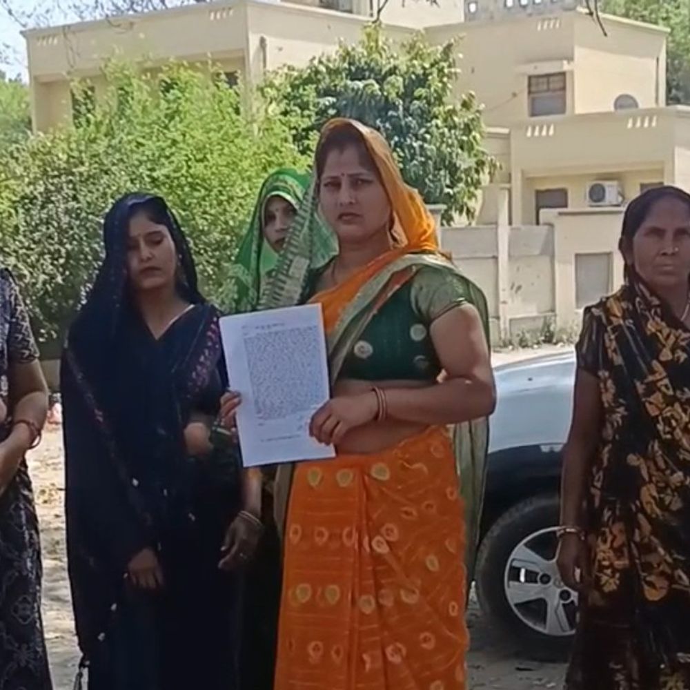 एटा में घर में घुसकर मारपीट करने का आरोप:पीड़ित परिवार SSP से शिकायत की, पुलिस ने कहा- दो पक्षों का विवाद