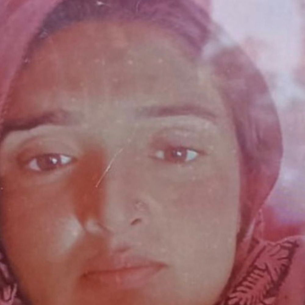 बिजनौर में कार-बाइक की टक्कर:महिला की मौत, पति घायल, चालक मौके से फरार