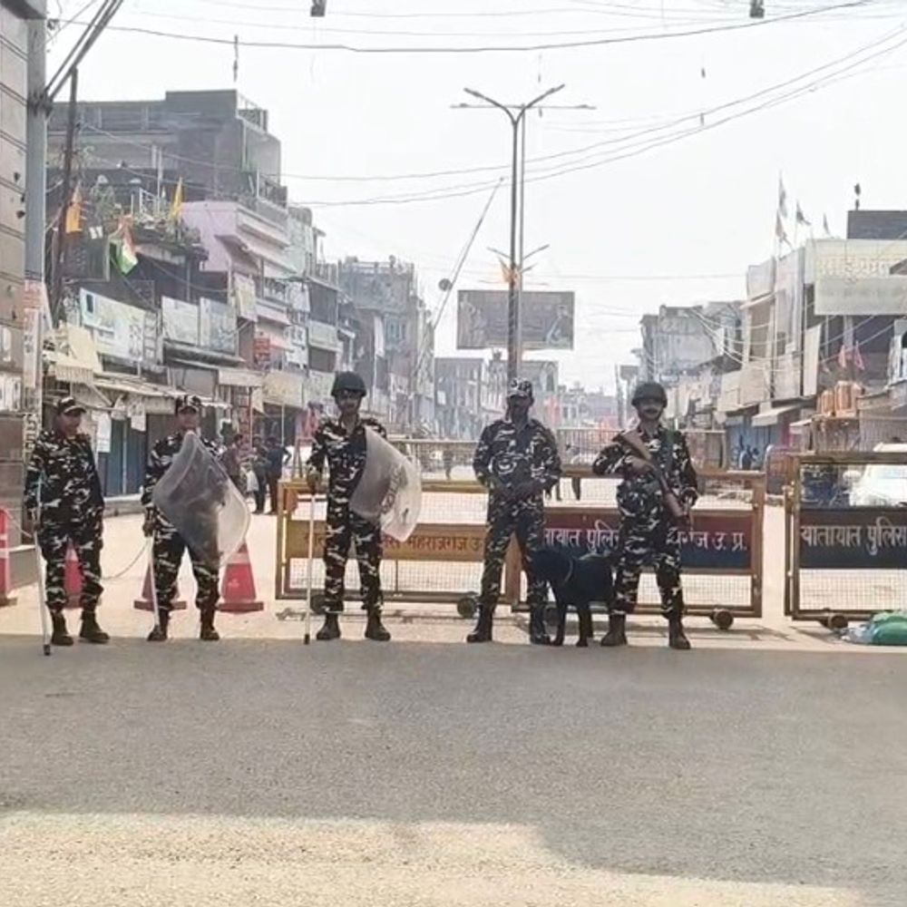 भारत-नेपाल सीमा आज रात 12 बजे से खुलेगी:महराजगंज में नेपाल चुनाव के बाद महराजगंज से सटे बॉर्डर पर सुरक्षा कड़ी