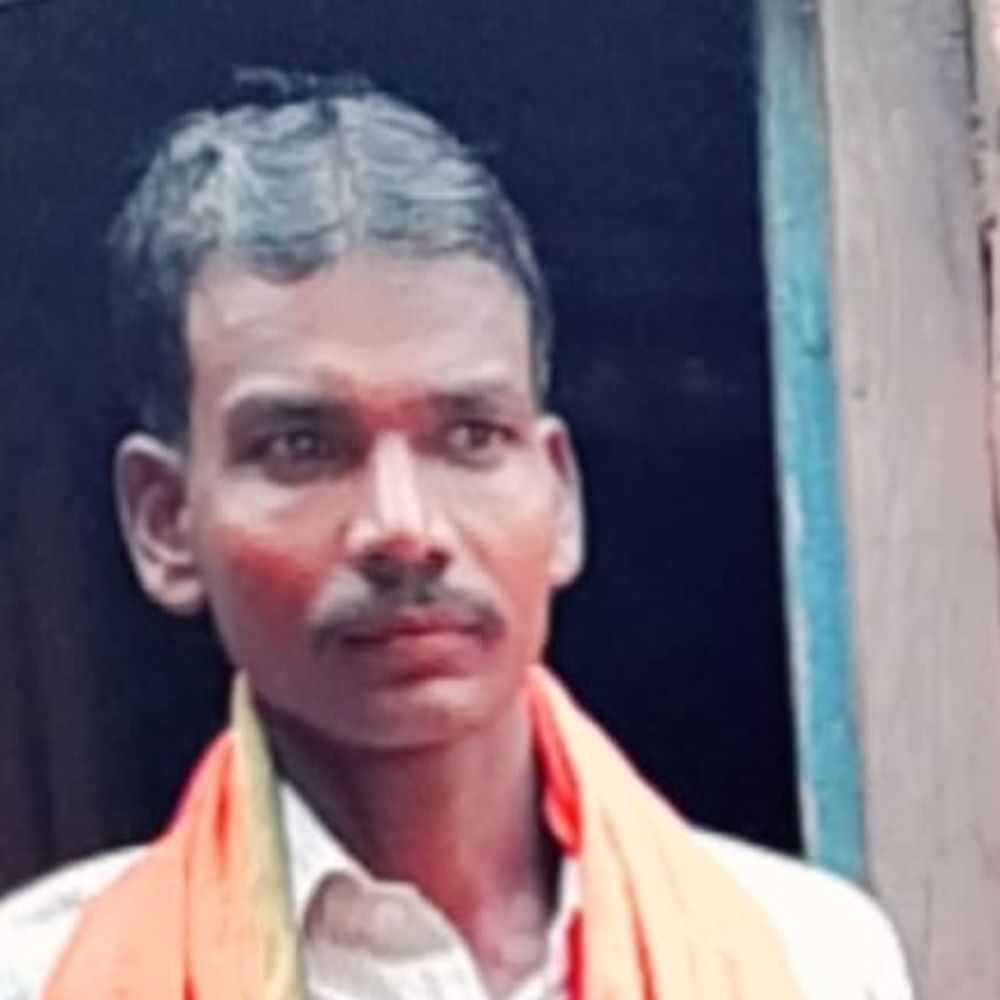 सीवान में खेत से युवक का शव बरामद:परिजन ने हत्या की जताई आशंका, आवेदन के आधार पर FIR दर्ज