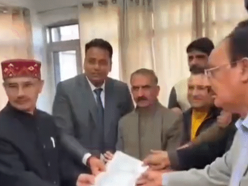 हिमाचल से राज्यसभा के लिए अनुराग शर्मा ने भरा नामांकन:इंदू की जगह लेंगे, ‌BJP ने नहीं उतारा प्रत्याशी, CM ने खड़गे-राहुल का आभार जताया