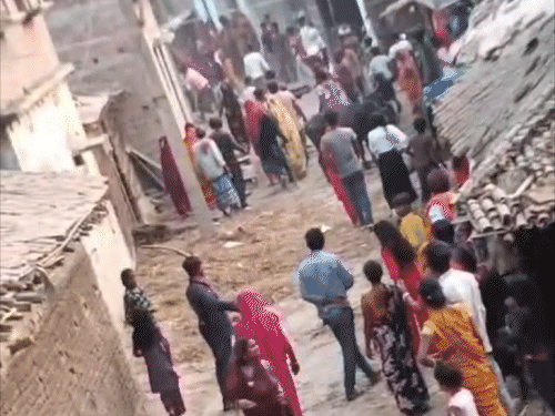 दरभंगा में रंग खेलने के विवाद में भिड़े 2 गुट:जाति सूचक गाली देने का आरोप, पथराव में महिला पुलिसकर्मी घायल; 8 उपद्रवी गिरफ्तार