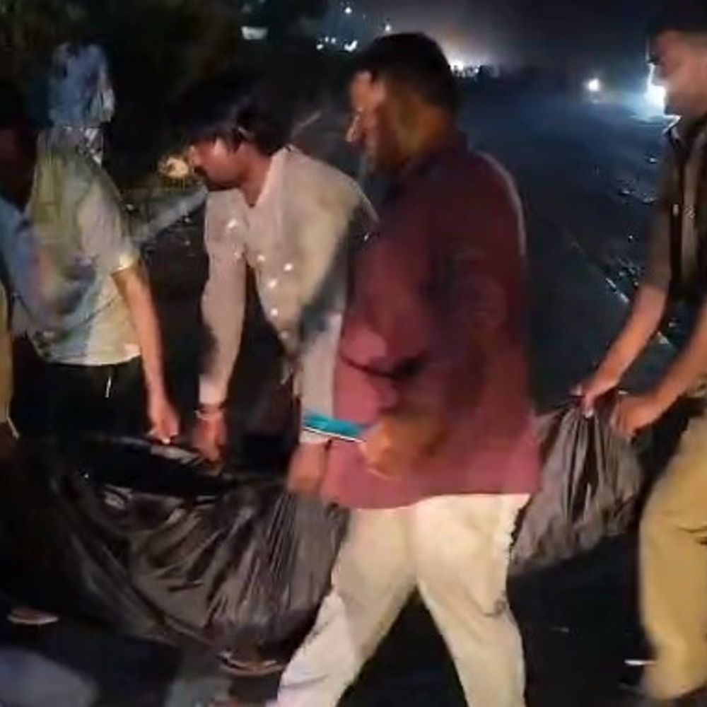 ट्रेन की चपेट में आने से अधेड़ की मौत:सीतापुर में रेलवे ट्रैक पार करते समय हादसा, पोस्टमॉर्टम के लिए भेजा शव