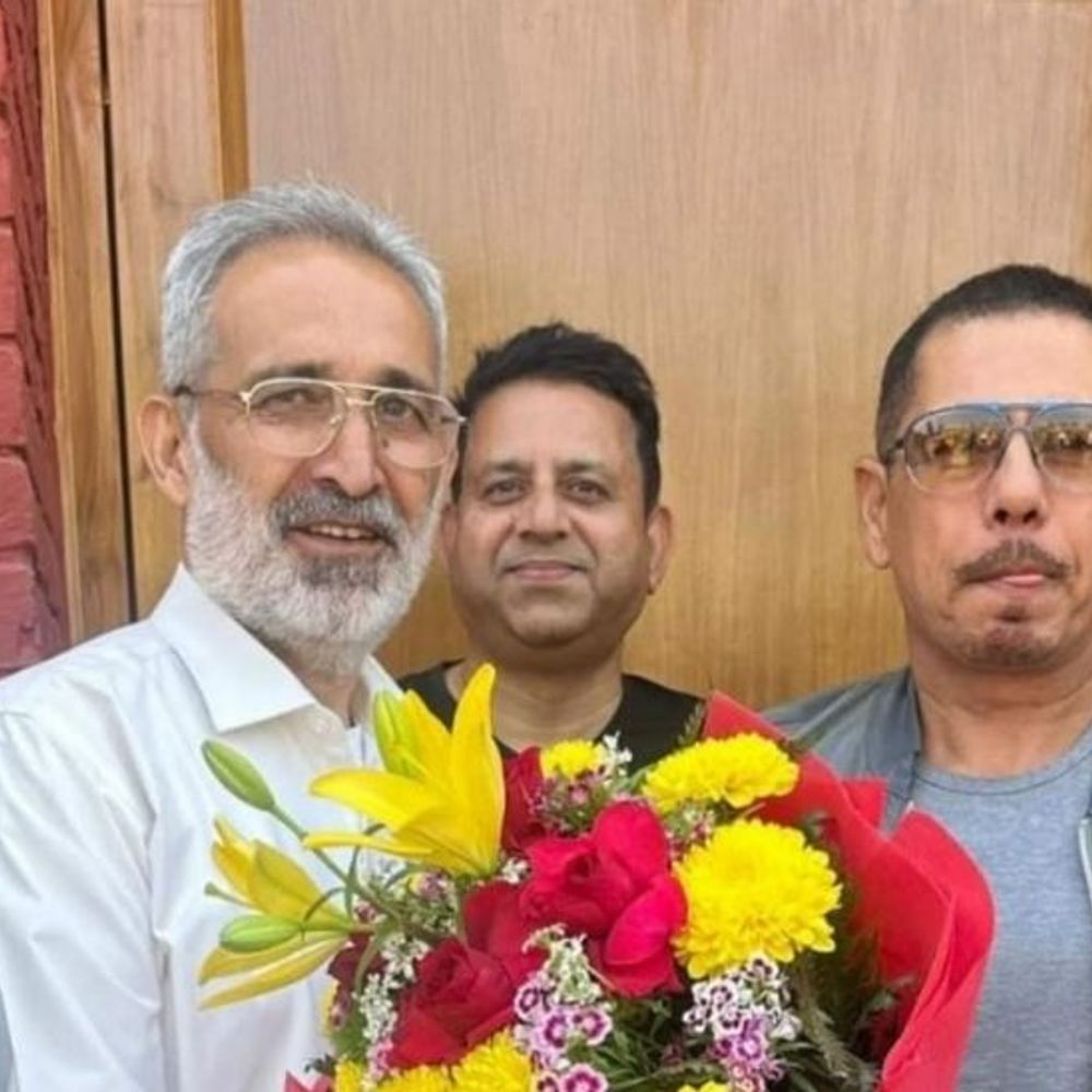 चंडीगढ़ पहुंचे रॉबर्ट वाड्रा, कांग्रेस नेता चंद्रमुखी शर्मा से मुलाकात:  राजनीतिक गलियारों में चर्चा तेज, अध्यक्ष बोले-पंचकुला रिश्तेदारी में पहुंचे – Chandigarh News