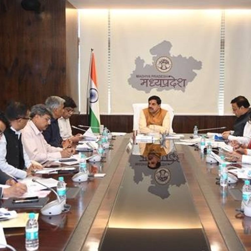 वाटर बॉडीज के जल ग्रहण क्षेत्रों में हटाएं अतिक्रमण:  सीएम बोले, प्लास्टिक की बोतल के उपयोग को कम कराएं कलेक्टर – Bhopal News