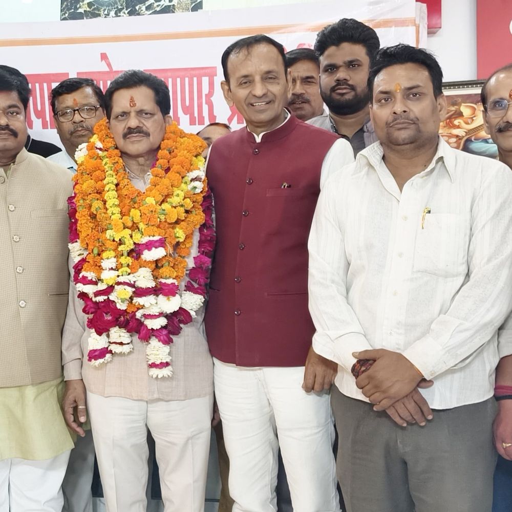 किदवई नगर उद्योग व्यापार मंडल के अध्यक्ष बने अशोक शुक्ला:दक्षिण की बाजारों में संगठन को किया जाएगा मजबूत