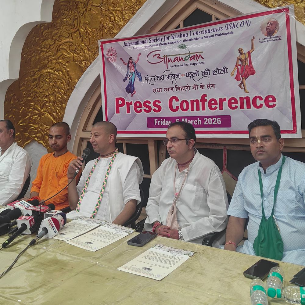 लखनऊ में 'आनंदम महामिलन' और 'फूलों की होली':इस्कॉन मंदिर में भक्ति, संगीत और संस्कृति का अनूठा संगम