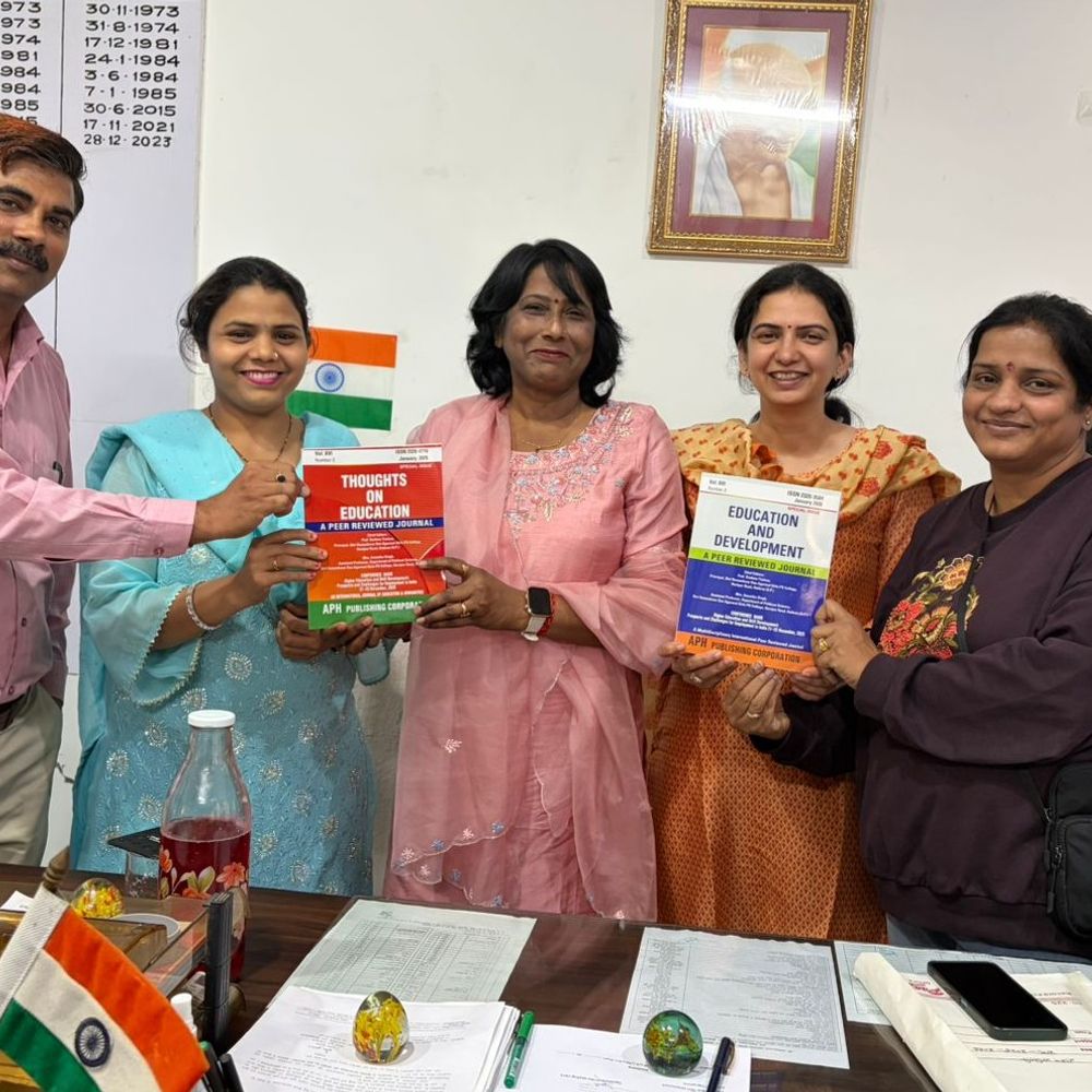 हाथरस में महाविद्यालय में शोध संग्रह का विमोचन:अंतर्राष्ट्रीय सम्मेलन के उच्च स्तरीय शोध-पत्रों का संकलन प्रकाशित