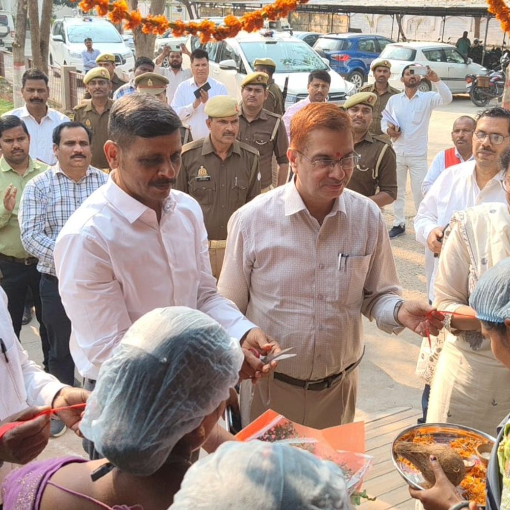 मंडलायुक्त ने सोन प्रेरणा कैफे का किया शुभारंभ:विकास भवन प्रांगण में महिला संगठन करेगा संचालन
