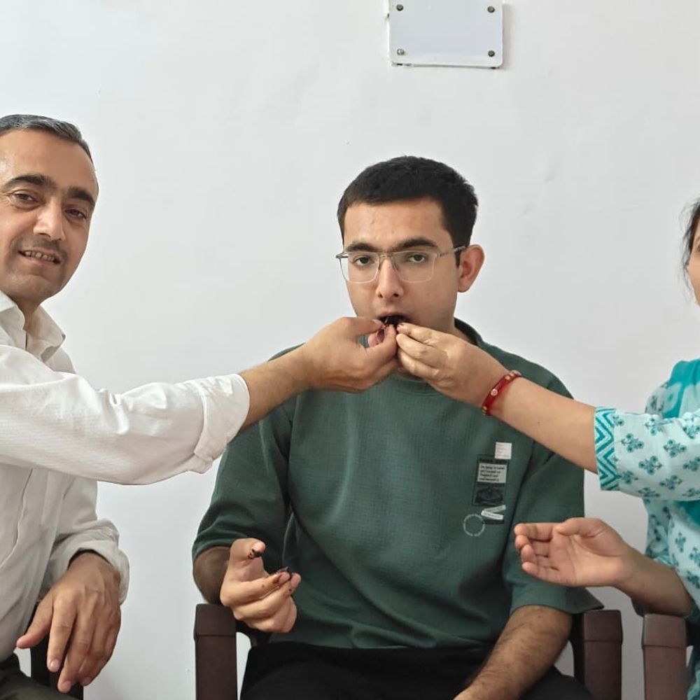 हिमाचल के विकास पंवार ने UPSC परीक्षा पास की:पहले ही अटैम्प्ट में सफलता, 22 साल उम्र, 159वां रैंक, KBC में 50 लाख जीत चुके