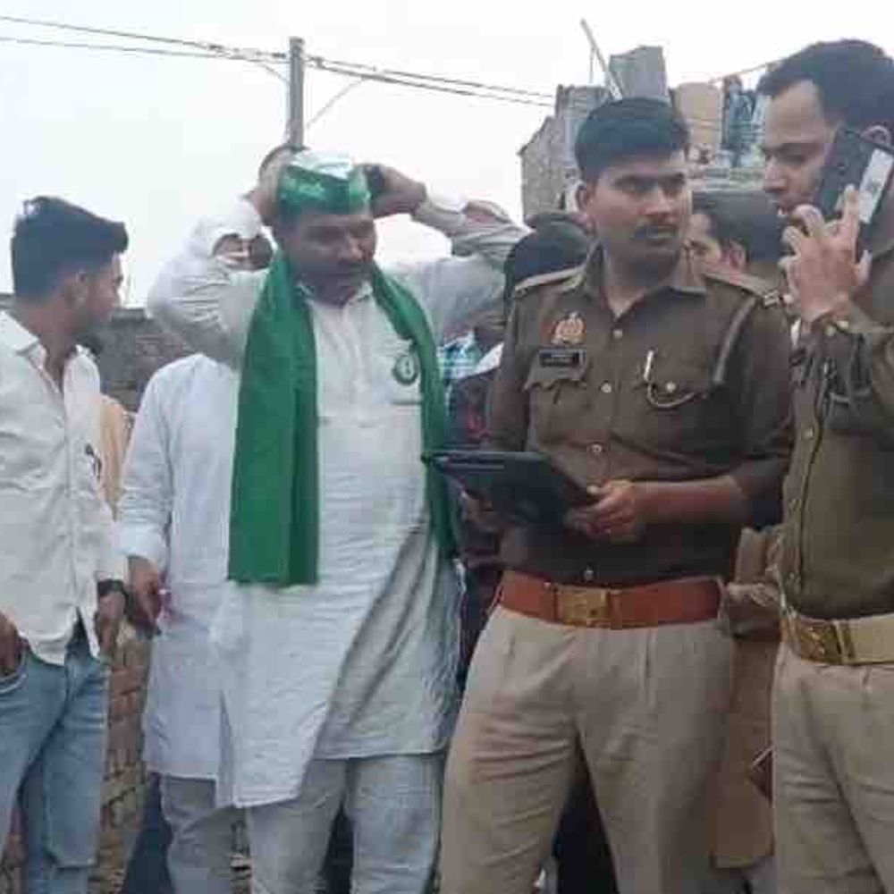 नवजात का शव नाले किनारे मिला, कुत्ते नोच रहे थे:रामपुर में पुलिस ने साक्ष्यों के आधार पर कार्रवाई में जुटी