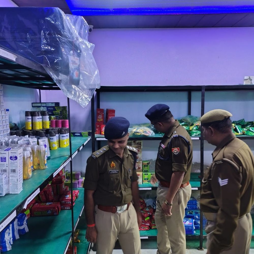 ASP ने पुलिस लाइन में ली परेड की सलामी:बैरक, मेस और वाहनों का निरीक्षण किया, रिस्पांस टाइम चेक किया