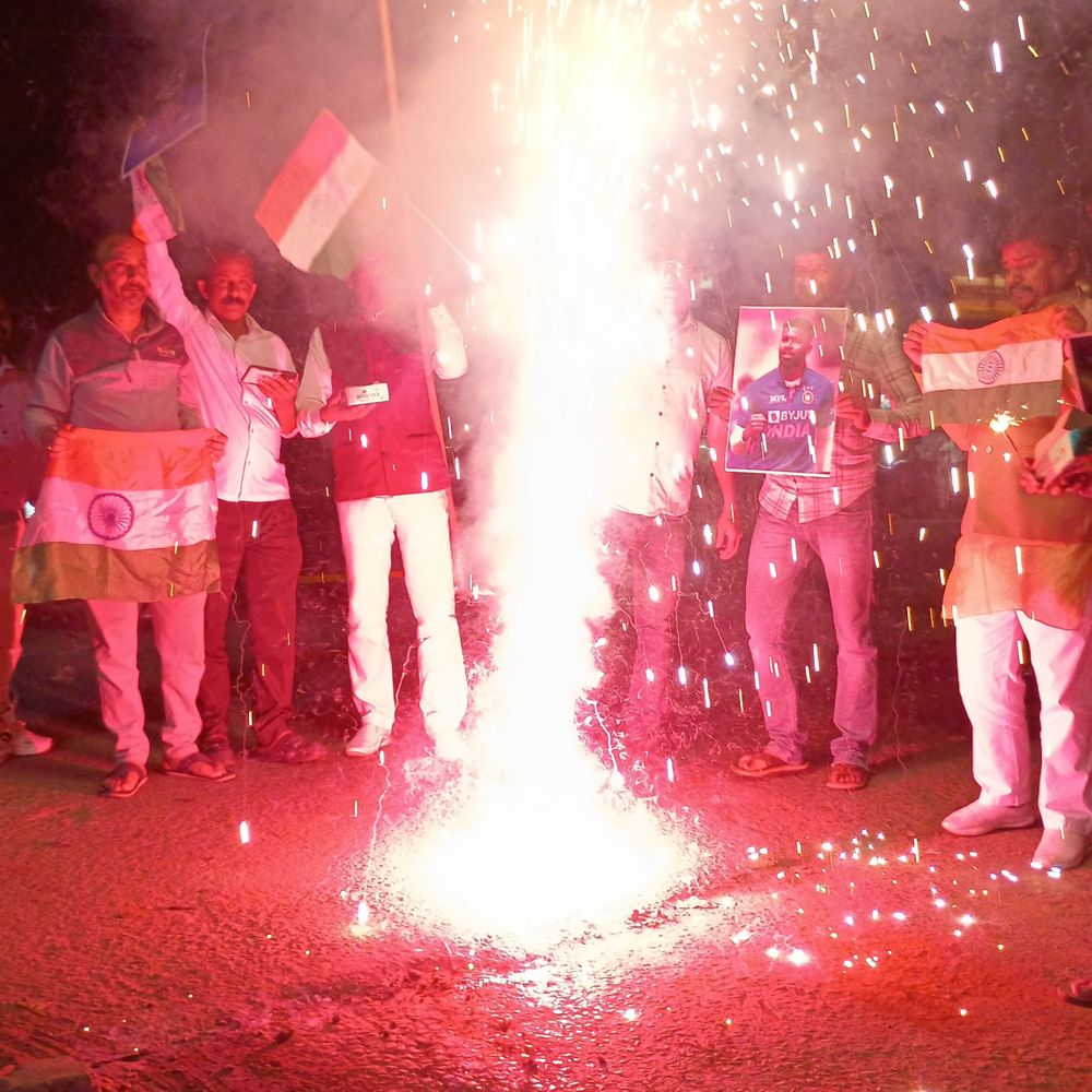 बुमराह की आग और संजू-ईशान के तूफान में उड़ा इंग्लैंड:कानपुर में फैंस बोले-अब कीवियों से हिसाब चुकता करने को तैयार सूर्यकुमार की सेना